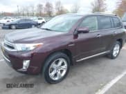 ✅ 2013 Toyota Highlander Limited • VIN: JTEDC3EH7D2017120 • Lot: 42060409. Listed on IAAI with 122,721 mi. Free auction sales archive from the USA and detailed vehicle history report at DreamBid. Image 2.