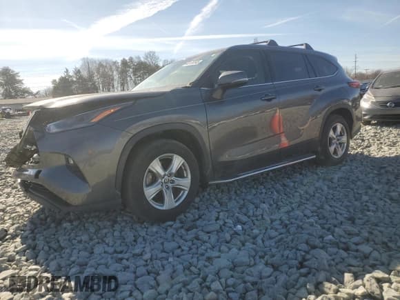 ✅ 2022 Toyota Highlander LE • VIN: 5TDZZRAH6NS118564 • Lot: 43166345. Listed on Copart with 37,510 mi. Free auction sales archive from the USA and detailed vehicle history report at DreamBid. Image 1.