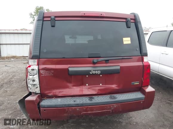 ✅ 2007 Jeep Commander Sport • VIN: 1J8HH48P97C555650 • Lot: 43522243. Wystawiony na IAAI z przebiegiem 261 316 mil. Bezpłatny archiwum sprzedaży aukcyjnych z USA i szczegółowy raport historii pojazdu na DreamBid. Zdjęcie 16.