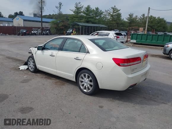 ✅ 2012 Lincoln MKZ • VIN: 3LNHL2GC2CR800014 • Lot: 43311353. Wystawiony na IAAI z przebiegiem 60 626 mil. Bezpłatny archiwum sprzedaży aukcyjnych z USA i szczegółowy raport historii pojazdu na DreamBid. Zdjęcie 3.