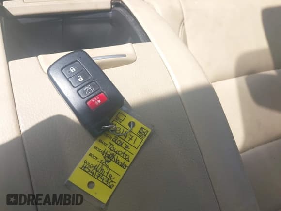 ✅ 2017 Toyota Highlander XLE • VIN: 5TDJZRFHXHS417436 • Lot: 43168533. Wystawiony na IAAI z przebiegiem 130 729 mil. Bezpłatny archiwum sprzedaży aukcyjnych z USA i szczegółowy raport historii pojazdu na DreamBid. Zdjęcie 11.