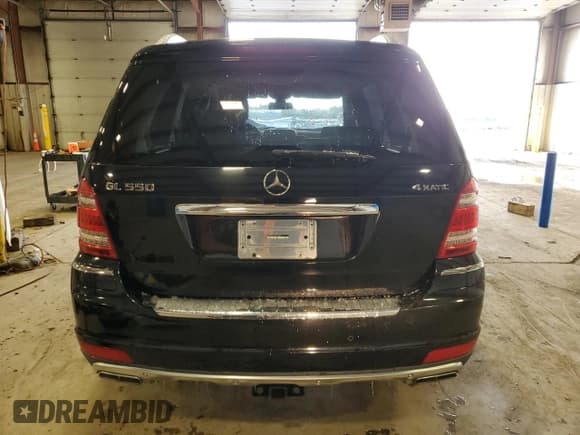 ✅ 2010 Mercedes-Benz GL 550 • VIN: 4JGBF8GE9AA612423 • Lot: 44361065. Wystawiony na Copart z przebiegiem 90 195 mil. Bezpłatny archiwum sprzedaży aukcyjnych z USA i szczegółowy raport historii pojazdu na DreamBid. Zdjęcie 6.
