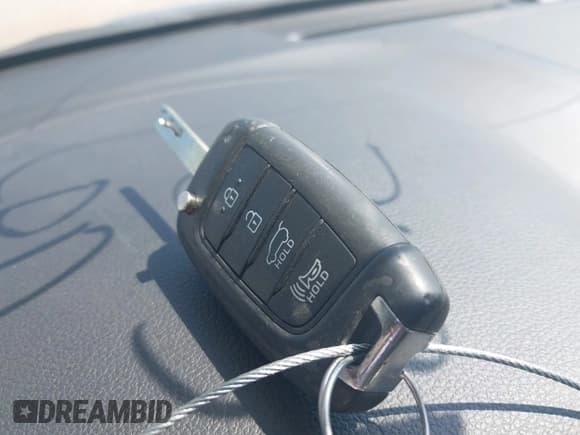 ✅ 2019 Hyundai Kona SE • VIN: KM8K12AA0KU268210 • Лот: 43262556. Опубликован ранее на IAAI с пробегом 86 696 миль. Бесплатный доступ к архиву аукционных продаж из США и подробный отчёт об истории автомобиля на DreamBid. Изображение 11.