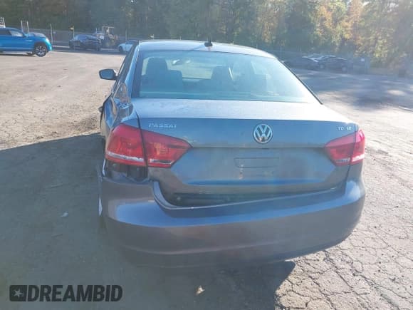 ✅ 2015 Volkswagen Passat SE • VIN: 1VWBV7A36FC078234 • Лот: 43385672. Опубликован ранее на IAAI с пробегом 102 906 миль. Бесплатный доступ к архиву аукционных продаж из США и подробный отчёт об истории автомобиля на DreamBid. Изображение 16.