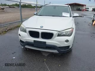 ✅ 2013 BMW X1 28i • VIN: WBAVM1C53DVW44816 • Lot: 42998838. Wystawiony na IAAI z przebiegiem 124 649 mil. Bezpłatny archiwum sprzedaży aukcyjnych z USA i szczegółowy raport historii pojazdu na DreamBid. Zdjęcie 6.