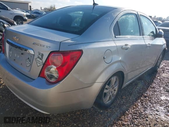 ✅ 2014 Chevrolet Sonic LT • VIN: 1G1JC5SHXE4224252 • Lot: 43850811. Listed on IAAI with 120,087 mi. Free auction sales archive from the USA and detailed vehicle history report at DreamBid. Image 4.