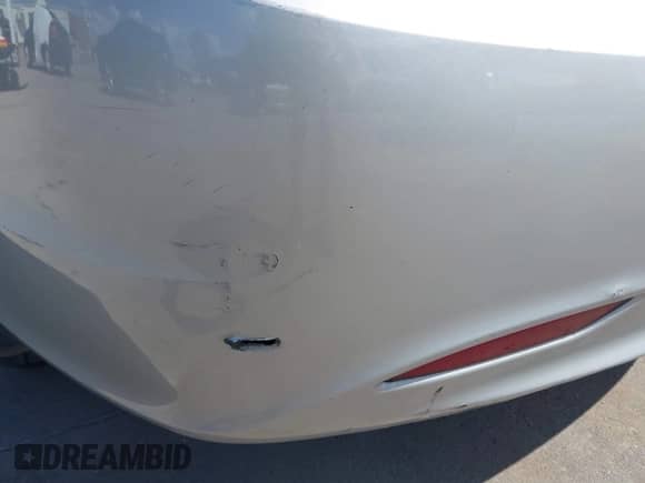 2013 Hyundai Sonata SE z VIN 5NPEC4AC1DH786882, wystawiony jako IAAI lot #43387867 z przebiegiem 113 121 mil mil oraz . Historia ofert i sprzedaży dostępna na DreamBid. Obrazek 20.