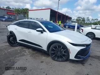 ✅ 2024 Toyota Crown XLE • VIN: JTDAAAAF4R3020760 • Lot: 42191441. Wystawiony na IAAI z przebiegiem 99 630 mil. Bezpłatny archiwum sprzedaży aukcyjnych z USA i szczegółowy raport historii pojazdu na DreamBid. Zdjęcie 1.