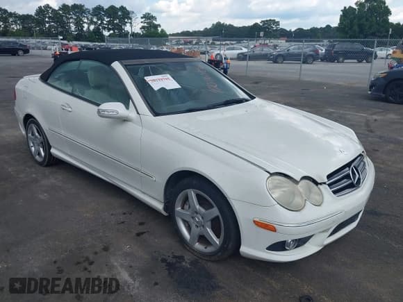 ✅ 2007 Mercedes-Benz CLK 550 • VIN: WDBTK72G37T076197 • Lot: 42646406. Wystawiony na IAAI z przebiegiem 150 421 mil. Bezpłatny archiwum sprzedaży aukcyjnych z USA i szczegółowy raport historii pojazdu na DreamBid. Zdjęcie 1.