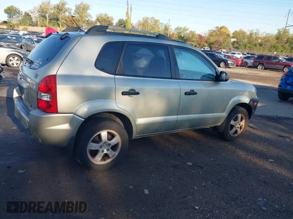 2007 Hyundai Tucson GLS with VIN KM8JM12B07U607964, listed as a IAAI auction lot 43503108 with 131,182 mi miles and . Bid and sale history available at DreamBid. Image 4.