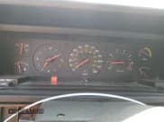 ✅ 1987 Volvo 740 • VIN: YV1FX8757H1113272 • Lot: 54231785. Wystawiony na Copart z przebiegiem 230 446 mil. Bezpłatny archiwum sprzedaży aukcyjnych z USA i szczegółowy raport historii pojazdu na DreamBid. Zdjęcie 9.