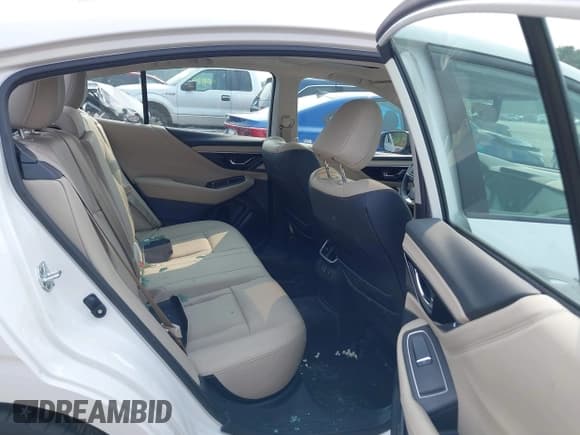 ✅ 2024 Subaru Legacy Limited • VIN: 4S3BWAN68R3018560 • Lot: 42897220. Listed on IAAI with 21,382 mi. Free auction sales archive from the USA and detailed vehicle history report at DreamBid. Image 8.