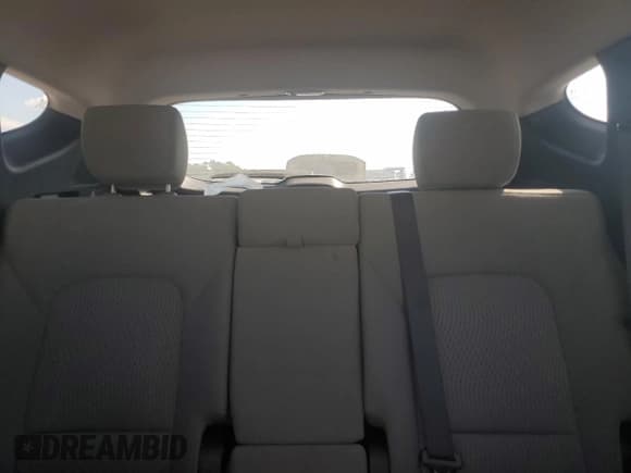 ✅ 2018 Hyundai Santa Fe 2.4L • VIN: 5NMZT3LB3JH078660 • Lot: 87016085. Listed on Copart with 97,701 mi. Free auction sales archive from the USA and detailed vehicle history report at DreamBid. Image 10.