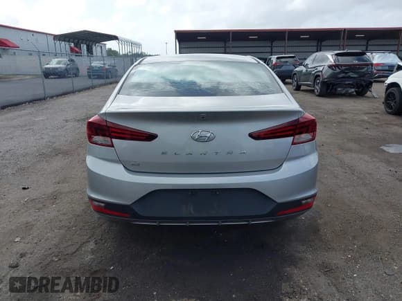 ✅ 2020 Hyundai Elantra SE • VIN: 5NPD74LF6LH561038 • Lot: 43349622. Listed on IAAI with 88,490 mi. Free auction sales archive from the USA and detailed vehicle history report at DreamBid. Image 16.