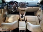 ✅ 2015 Volkswagen Tiguan Comfortline • VIN: WVGJV7AX0FW563318 • Lot: 81408565. Wystawiony na Copart z przebiegiem 189 926 mil. Bezpłatny archiwum sprzedaży aukcyjnych z USA i szczegółowy raport historii pojazdu na DreamBid. Zdjęcie 8.