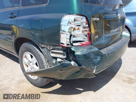 2001 Toyota Highlander с VIN JTEGF21A710019612, выставлен на аукционе IAAI как лот 42518047 с пробегом 185 540 миль миль и . История ставок и продаж доступна на DreamBid. Изображение 6.