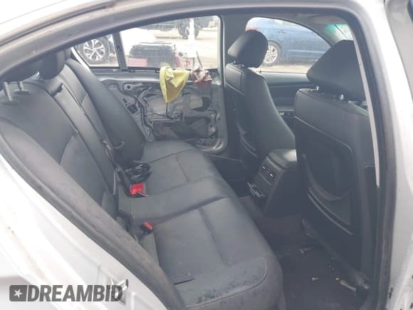 ✅ 2006 BMW 3 Series 330i • VIN: WBAVB33576PS16692 • Lot: 42469524. Listed on IAAI with 139,485 mi. Free auction sales archive from the USA and detailed vehicle history report at DreamBid. Image 8.