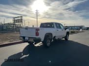 ✅ 2021 Chevrolet Silverado 2500HD Work Truck • VIN: 1GC4YLEY0MF197202 • Lot: 91739225. Wystawiony na Copart z przebiegiem 179 087 mil. Bezpłatny archiwum sprzedaży aukcyjnych z USA i szczegółowy raport historii pojazdu na DreamBid. Zdjęcie 4.