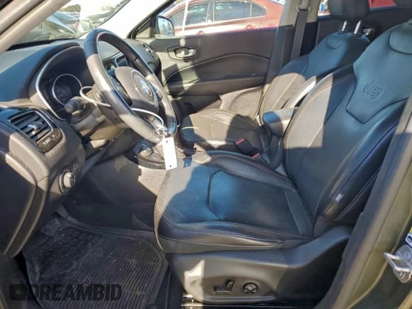 ✅ 2019 Jeep Compass Limited • VIN: 3C4NJDCB2KT683803 • Lot: 94659215. Wystawiony na Copart z przebiegiem 25 832 mil. Bezpłatny archiwum sprzedaży aukcyjnych z USA i szczegółowy raport historii pojazdu na DreamBid. Zdjęcie 7.