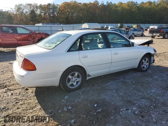 ✅ 2000 Toyota Avalon XL • VIN: 4T1BF28B1YU106076 • Лот: 91039865. Опубликован ранее на Copart с пробегом 187 334 миль. Бесплатный доступ к архиву аукционных продаж из США и подробный отчёт об истории автомобиля на DreamBid. Изображение 3.