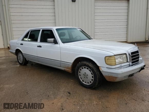 ✅ 1991 Mercedes-Benz 420 SEL • VIN: WDBCA35E8MA607598 • Lot: 81596014. Listed on Copart with 172,008 mi. Free auction sales archive from the USA and detailed vehicle history report at DreamBid. Image 4.