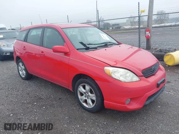 ✅ 2005 Toyota Matrix XR • VIN: 2T1LR30E55C492263 • Lot: 43793977. Listed on IAAI with 184,629 mi. Free auction sales archive from the USA and detailed vehicle history report at DreamBid. Image 1.