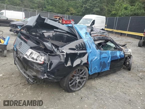 ✅ 2011 Ford Mustang GT • VIN: 1ZVBP8CF0B5121990 • Лот: 84771165. Опубликован ранее на Copart с пробегом Не указан. Бесплатный доступ к архиву аукционных продаж из США и подробный отчёт об истории автомобиля на DreamBid. Изображение 3.