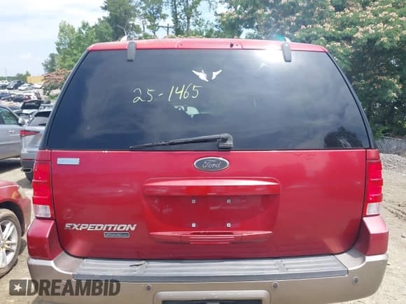 ✅ 2004 Ford Expedition Eddie Bauer • VIN: 1FMEU17W64LA25317 • Lot: 42460523. Listed on IAAI with 266,717 mi. Free auction sales archive from the USA and detailed vehicle history report at DreamBid. Image 16.