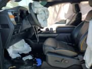 ✅ 2023 Ford F-150 XL • VIN: 1FTEW1E82PFB86981 • Lot: 81961535. Wystawiony na Copart z przebiegiem 29 480 mil. Bezpłatny archiwum sprzedaży aukcyjnych z USA i szczegółowy raport historii pojazdu na DreamBid. Zdjęcie 7.