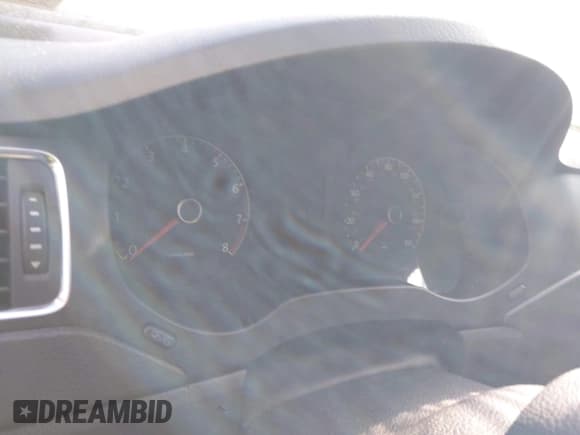 ✅ 2012 Volkswagen Jetta • VIN: 3VW1K7AJ6CM348365 • Lot: 43088980. Wystawiony na IAAI z przebiegiem Nie podano. Bezpłatny archiwum sprzedaży aukcyjnych z USA i szczegółowy raport historii pojazdu na DreamBid. Zdjęcie 15.