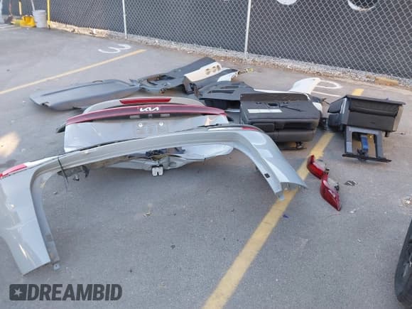 ✅ 2023 Kia Carnival SX Prestige • VIN: KNDNE5H31P6267612 • Лот: 41277344. Опубликован ранее на IAAI с пробегом 38 731 миль. Бесплатный доступ к архиву аукционных продаж из США и подробный отчёт об истории автомобиля на DreamBid. Изображение 18.