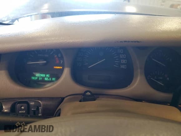 ✅ 2003 Buick LeSabre Limited • VIN: 1G4HR54K43U140790 • Lot: 86530495. Wystawiony na Copart z przebiegiem 202 988 mil. Bezpłatny archiwum sprzedaży aukcyjnych z USA i szczegółowy raport historii pojazdu na DreamBid. Zdjęcie 9.