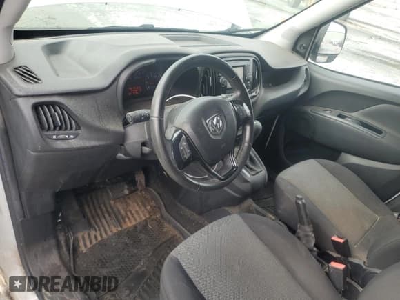 ✅ 2017 Ram ProMaster City Cargo Tradesman • VIN: ZFBERFAB1H6E28303 • Lot: 91454945. Wystawiony na Copart z przebiegiem 104 468 mil. Bezpłatny archiwum sprzedaży aukcyjnych z USA i szczegółowy raport historii pojazdu na DreamBid. Zdjęcie 8.