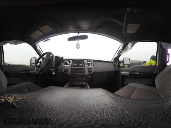 ✅ 2015 Ford F-250 Lariat • VIN: 1FT7W2BT6FEA85437 • Lot: 41396417. Wystawiony na IAAI z przebiegiem 199 734 mil. Bezpłatny archiwum sprzedaży aukcyjnych z USA i szczegółowy raport historii pojazdu na DreamBid. Zdjęcie 18.