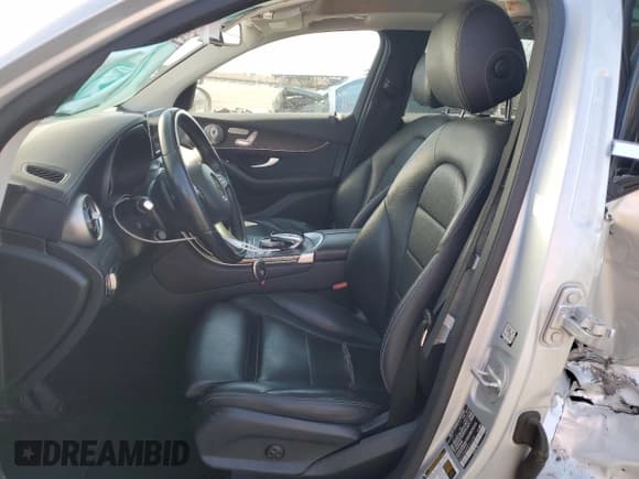 ✅ 2016 Mercedes-Benz GLC 300 • VIN: WDC0G4JB9GF015763 • Lot: 70848715. Wystawiony na Copart z przebiegiem 159 928 mil. Bezpłatny archiwum sprzedaży aukcyjnych z USA i szczegółowy raport historii pojazdu na DreamBid. Zdjęcie 7.