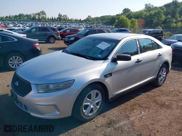 ✅ 2013 Ford Police Interceptor • VIN: 1FAHP2L85DG206798 • Лот: 42978739. Опубликован ранее на IAAI с пробегом 102 714 миль. Бесплатный доступ к архиву аукционных продаж из США и подробный отчёт об истории автомобиля на DreamBid. Изображение 2.