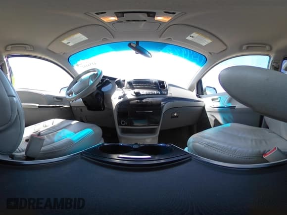 ✅ 2014 Toyota Sienna LE AAS • VIN: 5TDKK3DC9ES489463 • Lot: 42344427. Listed on IAAI with 233,265 mi. Free auction sales archive from the USA and detailed vehicle history report at DreamBid. Image 18.