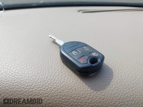 ✅ 2006 Lincoln Zephyr • VIN: 3LNHM26176R668594 • Lot: 43229690. Listed on IAAI with 136,969 mi. Free auction sales archive from the USA and detailed vehicle history report at DreamBid. Image 11.