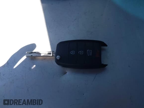 ✅ 2014 Kia Optima LX • VIN: KNAGM4A79E5465308 • Lot: 42470624. Listed on IAAI with 135,073 mi. Free auction sales archive from the USA and detailed vehicle history report at DreamBid. Image 11.