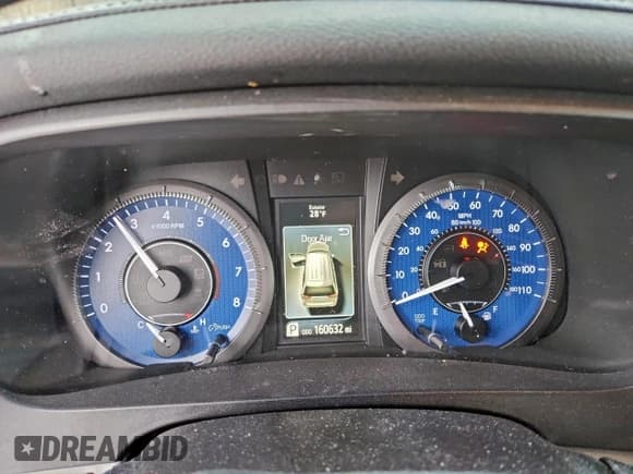 ✅ 2016 Toyota Sienna XLE • VIN: 5TDYK3DC1GS764613 • Lot: 92374615. Listed on Copart with 160,632 mi. Free auction sales archive from the USA and detailed vehicle history report at DreamBid. Image 9.