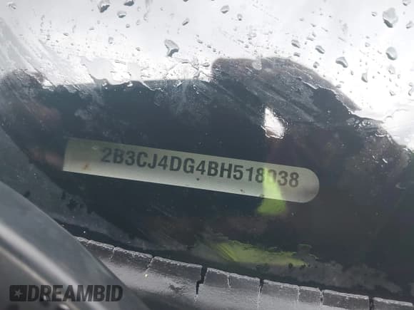 ✅ 2011 Dodge Challenger • VIN: 2B3CJ4DG4BH518038 • Лот: 43054844. Опубликован ранее на IAAI с пробегом 203 517 миль. Бесплатный доступ к архиву аукционных продаж из США и подробный отчёт об истории автомобиля на DreamBid. Изображение 9.