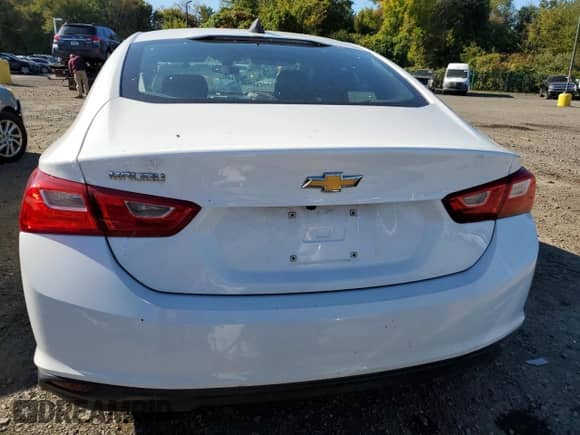 2019 Chevrolet Malibu LS z VIN 1G1ZB5ST2KF191547, wystawiony jako Copart lot #85150545 z przebiegiem 92 156 mil mil oraz Czysty tytuł • Clean title. Historia ofert i sprzedaży dostępna na DreamBid. Obrazek 6.