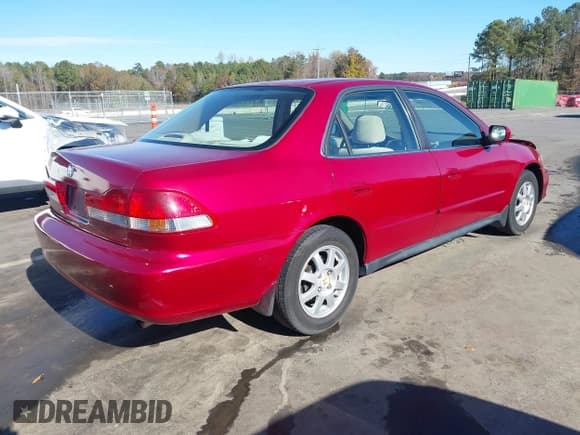✅ 2002 Honda Accord SE • VIN: JHMCG56772C020577 • Лот: 43665521. Опубликован ранее на IAAI с пробегом 204 904 миль. Бесплатный доступ к архиву аукционных продаж из США и подробный отчёт об истории автомобиля на DreamBid. Изображение 4.