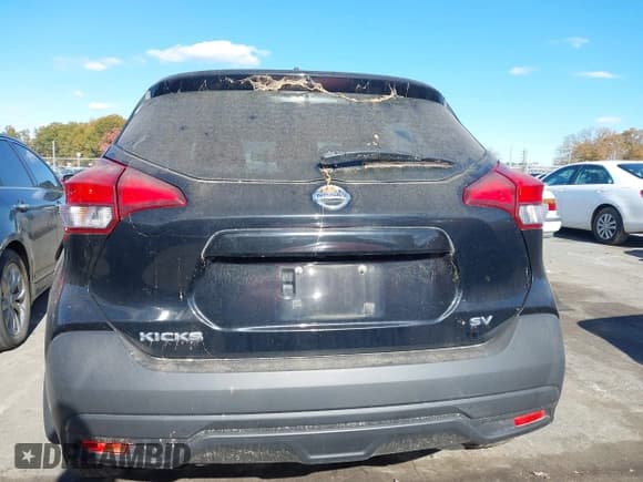 ✅ 2018 Nissan Kicks SR • VIN: 3N1CP5CUXJL520038 • Lot: 43658745. Wystawiony na IAAI z przebiegiem 177 727 mil. Bezpłatny archiwum sprzedaży aukcyjnych z USA i szczegółowy raport historii pojazdu na DreamBid. Zdjęcie 16.