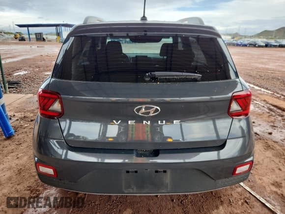 ✅ 2025 Hyundai Venue SEL • VIN: KMHRC8A30SU359765 • Lot: 93516055. Listed on Copart with 5,089 mi. Free auction sales archive from the USA and detailed vehicle history report at DreamBid. Image 6.