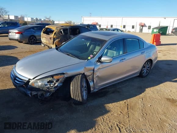 ✅ 2011 Honda Accord EX-L • VIN: 1HGCP2F89BA104695 • Lot: 43602697. Wystawiony na IAAI z przebiegiem 189 478 mil. Bezpłatny archiwum sprzedaży aukcyjnych z USA i szczegółowy raport historii pojazdu na DreamBid. Zdjęcie 2.