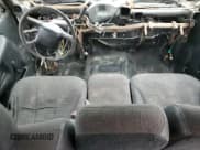 ✅ 2000 Chevrolet Silverado 1500 • VIN: 2GCEC19W1Y1309907 • Лот: 50640185. Опубликован ранее на Copart с пробегом Не указан. Бесплатный доступ к архиву аукционных продаж из США и подробный отчёт об истории автомобиля на DreamBid. Изображение 8.