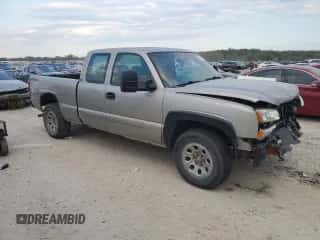 2003 Chevrolet Silverado 1500 LS z VIN 2GCEK19T531195959, wystawiony jako Copart lot #86171785 z przebiegiem Nie podano mil oraz Szkoda całkowita • Salvage title. Historia ofert i sprzedaży dostępna na DreamBid. Obrazek 4.
