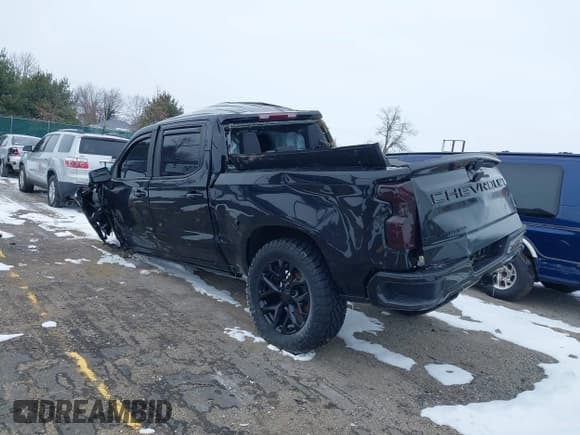 ✅ 2022 Chevrolet Silverado 1500 LT Trail Boss • VIN: 1GCPYFEDXNZ233067 • Lot: 41618201. Wystawiony na IAAI z przebiegiem 75 673 mil. Bezpłatny archiwum sprzedaży aukcyjnych z USA i szczegółowy raport historii pojazdu na DreamBid. Zdjęcie 3.