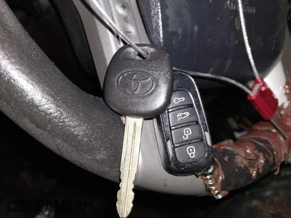 ✅ 2016 Toyota Tundra SR5 • VIN: 5TFDY5F1XGX490987 • Лот: 41492917. Опубликован ранее на IAAI с пробегом Не указан. Бесплатный доступ к архиву аукционных продаж из США и подробный отчёт об истории автомобиля на DreamBid. Изображение 11.